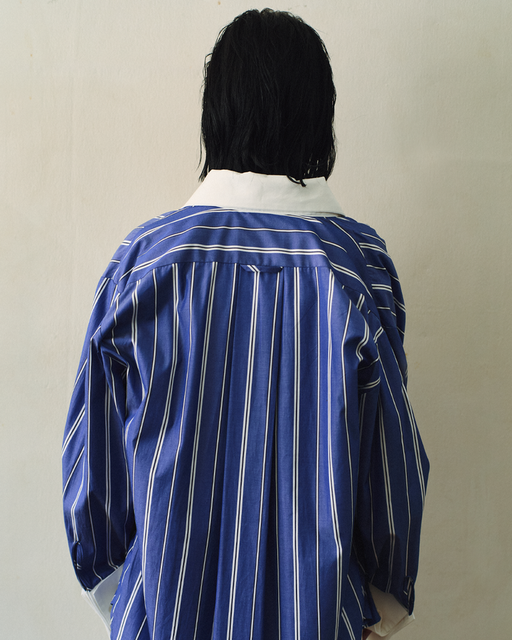 GH OVERSIZED COLLAR PIN STRIPE SHIRT