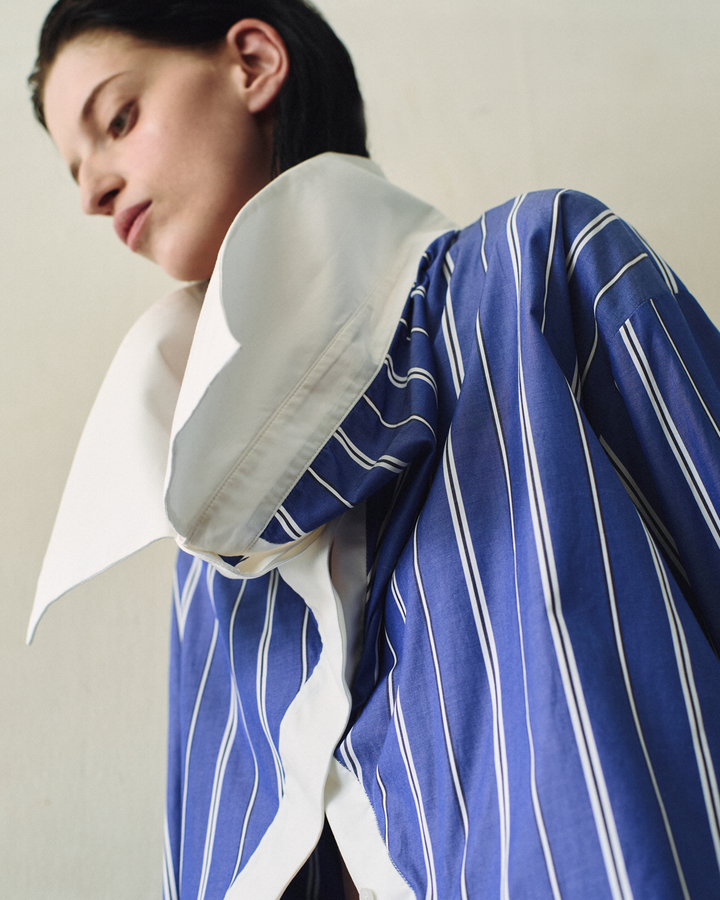 GH OVERSIZED COLLAR PIN STRIPE SHIRT